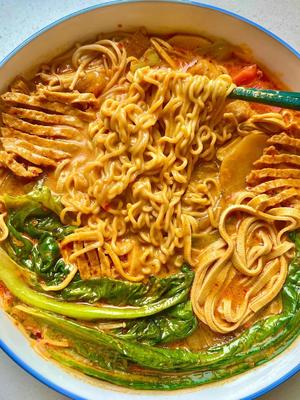 在家自己做的麻辣烫，太香了！！！的做法 步骤3